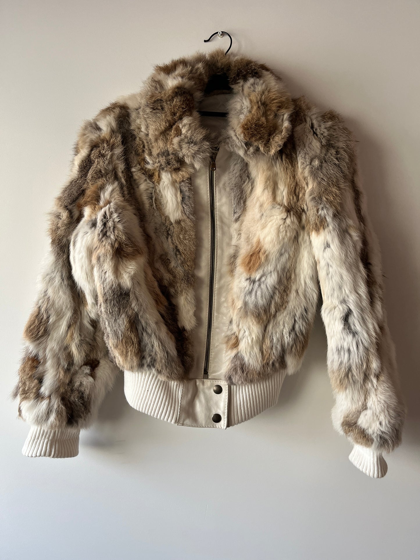 Veste courte en fourrure multicolore