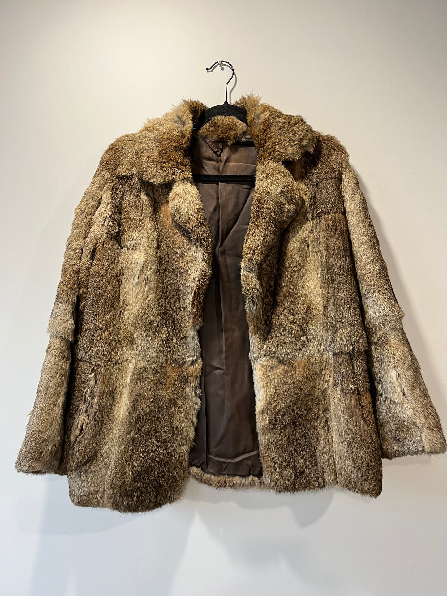 Manteau en fourrure gris maronné