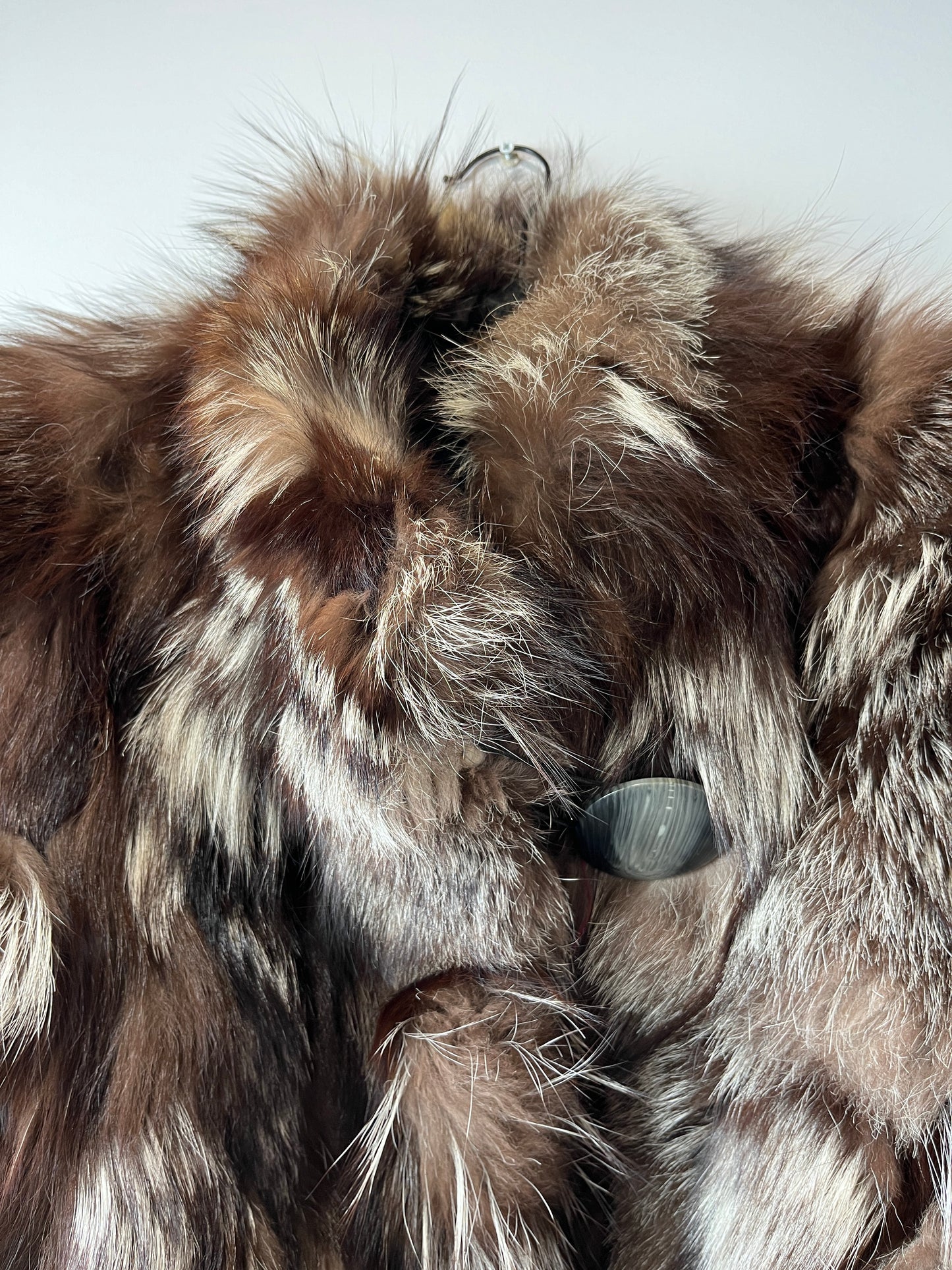 Veste en fourrure et cuir noir