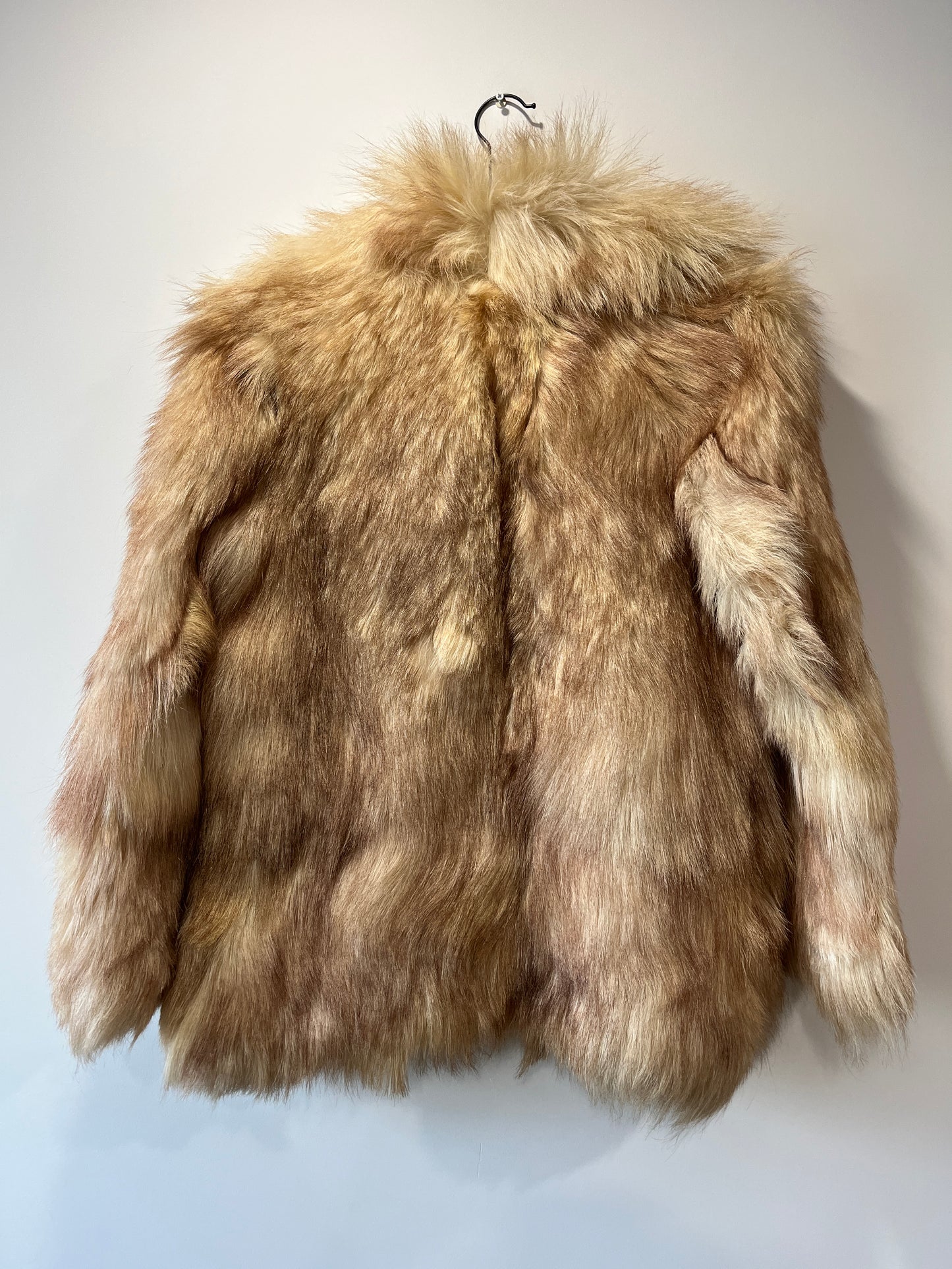 Manteau en fourrure beige