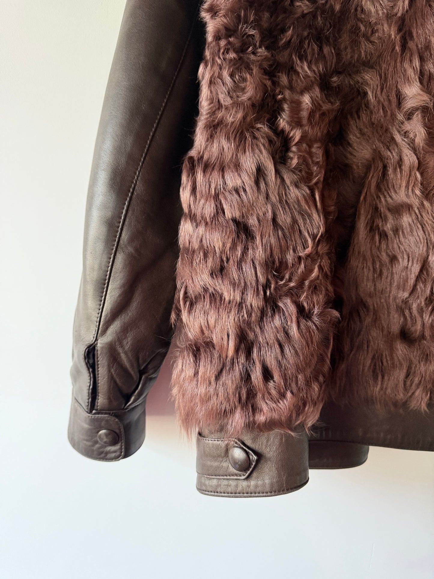 Veste en fourrure et cuir marron