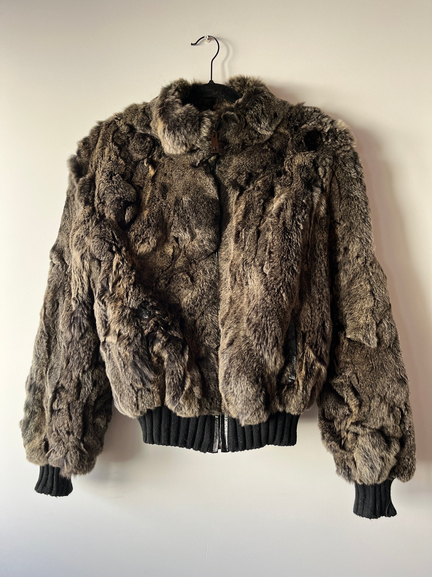 Veste en fourrure grise
