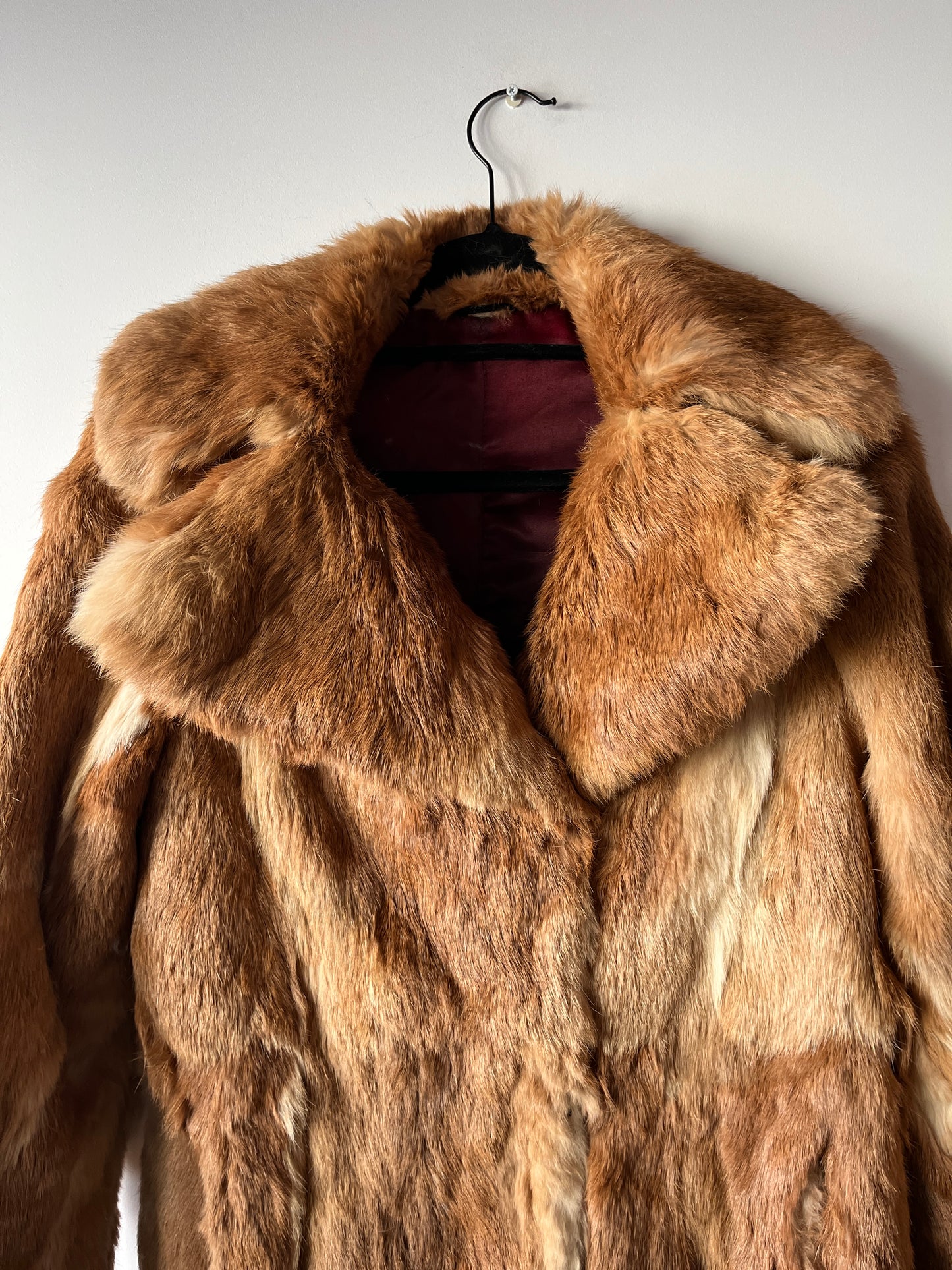 Manteau long en fourrure beige