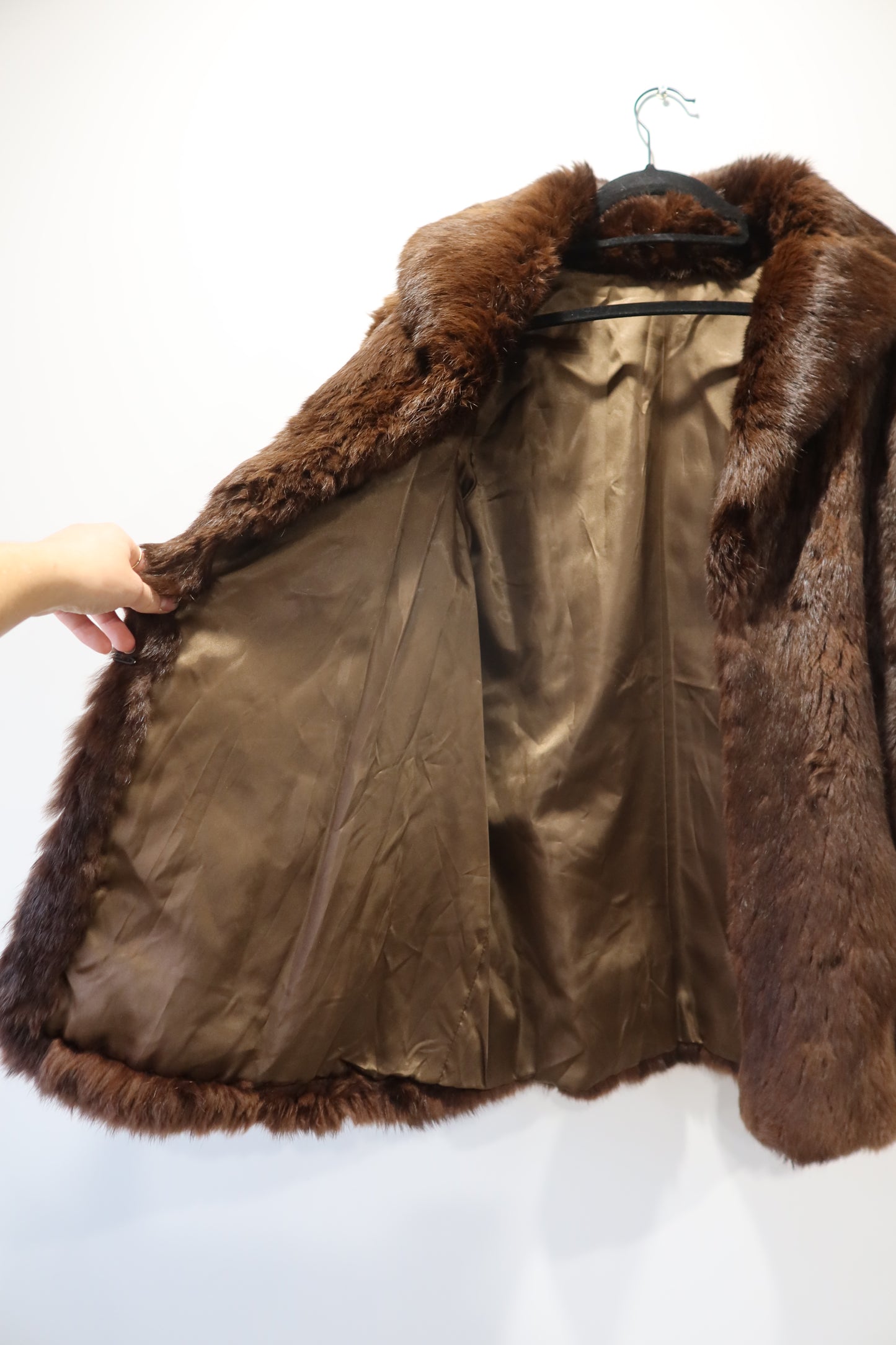 Manteau en fourrure marron