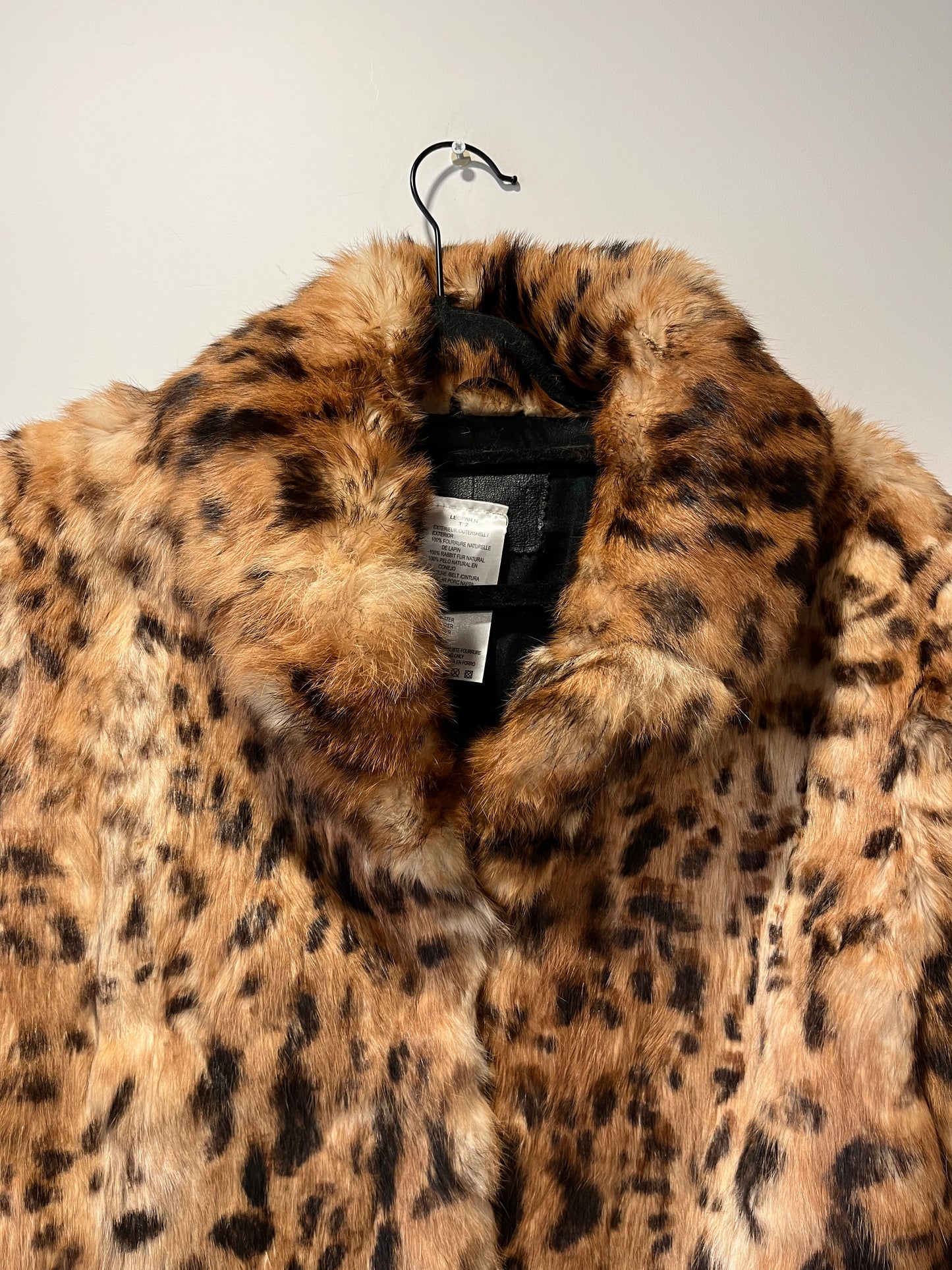 Veste en fourrure imprimée léopard