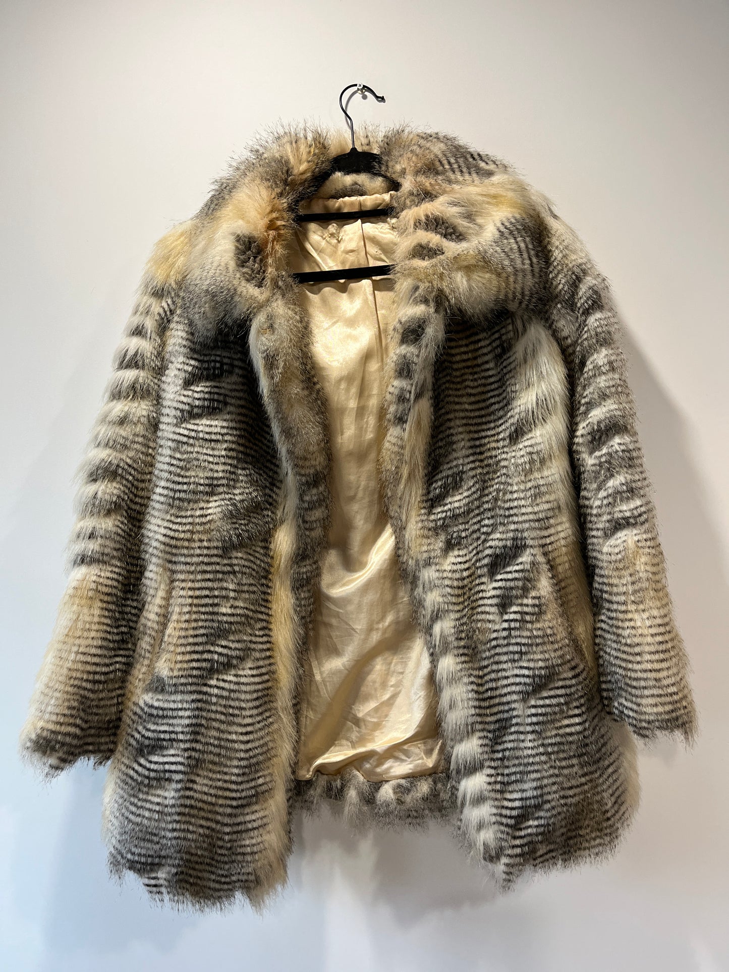 Manteau en fausse fourrure imprimé style animal