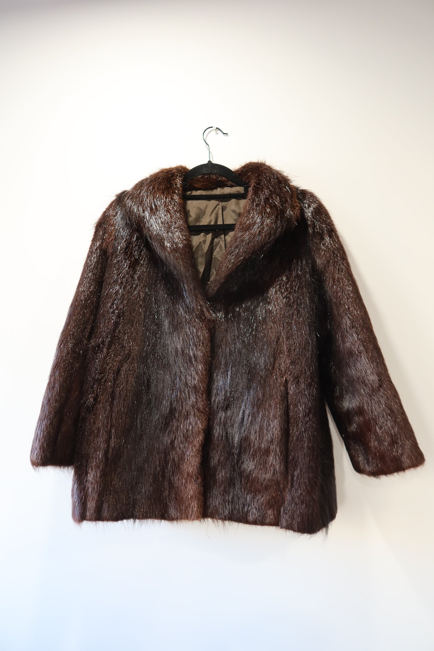 Manteau en fourrure marron