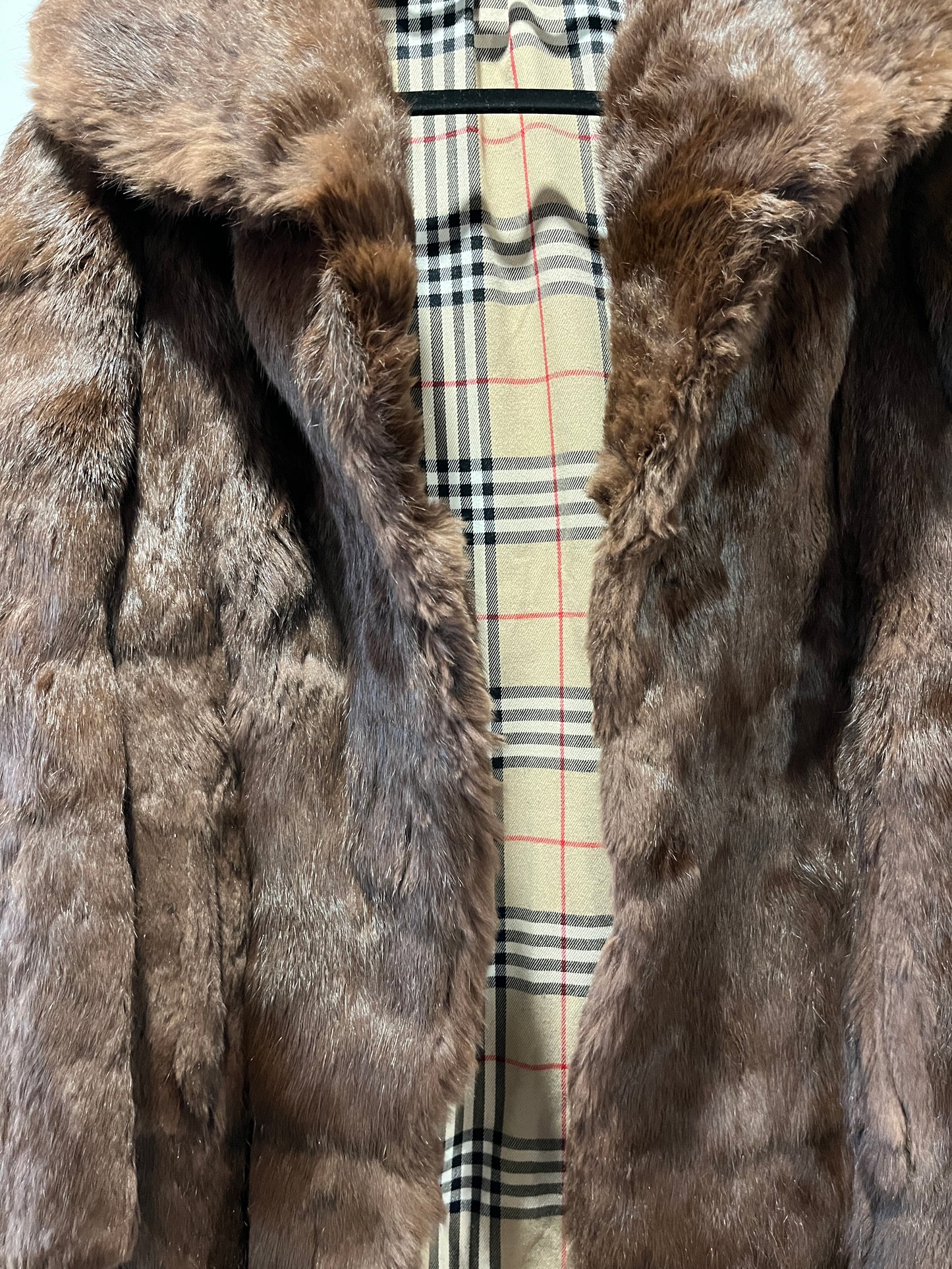 Manteau en fourrure marron