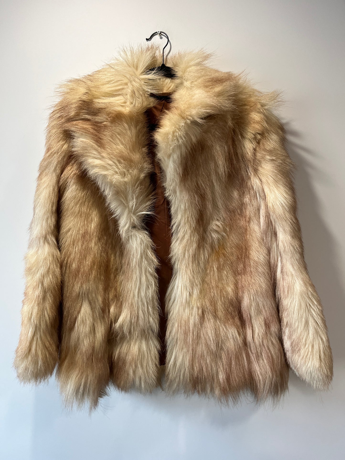 Manteau en fourrure beige