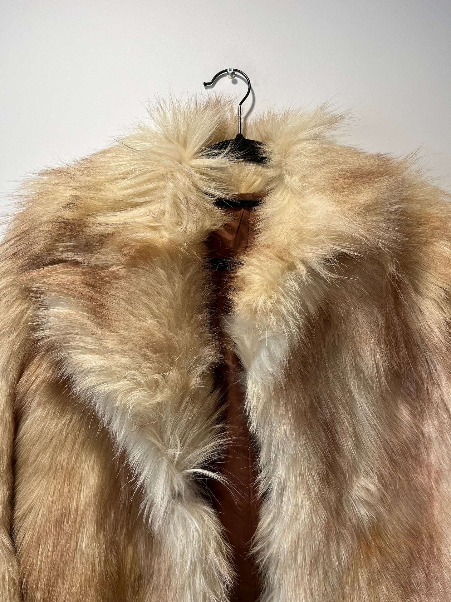 Manteau en fourrure beige