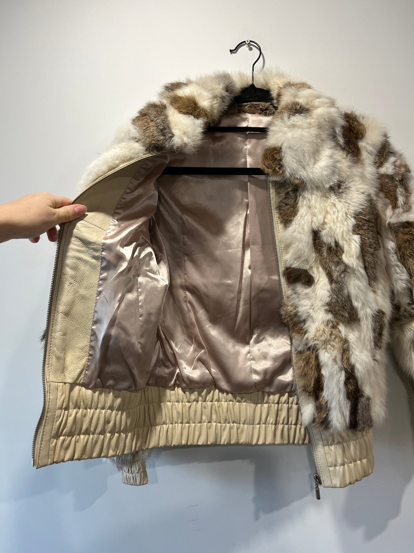 Veste courte en fourrure multicolore
