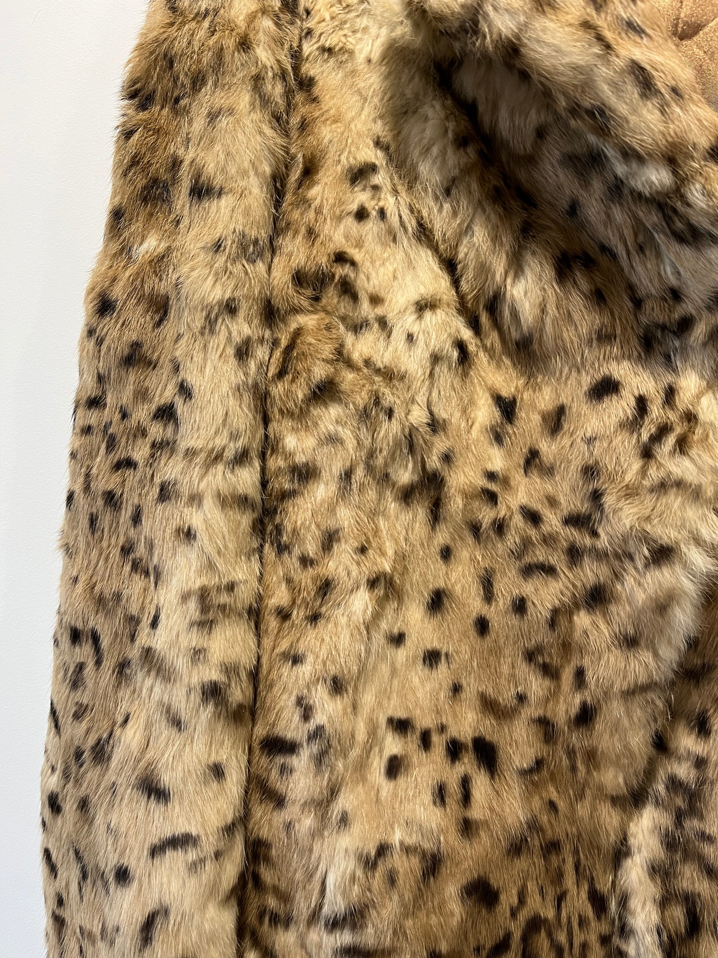 Veste en fourrure imprimée léopard