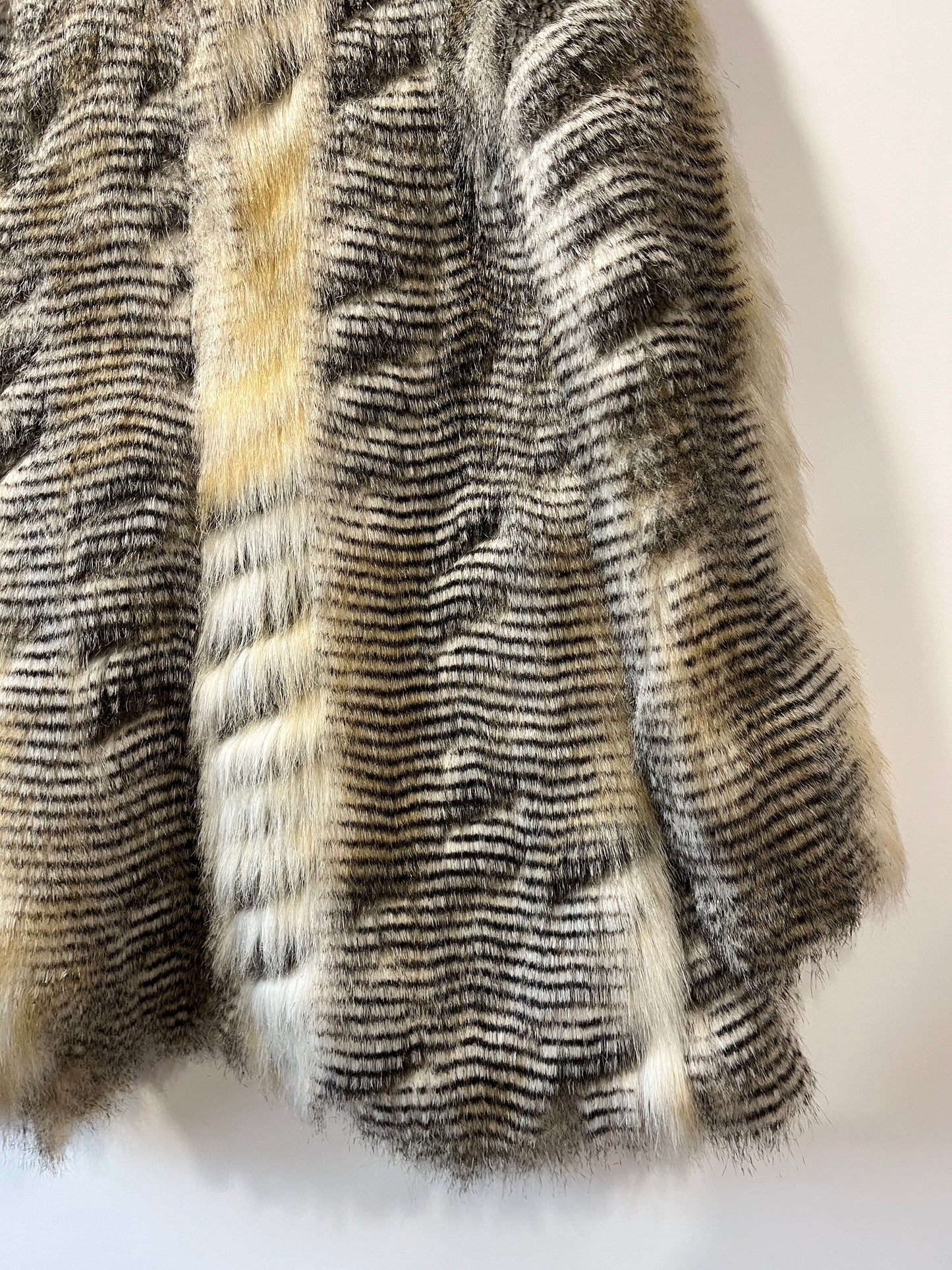 Manteau en fausse fourrure imprimé style animal
