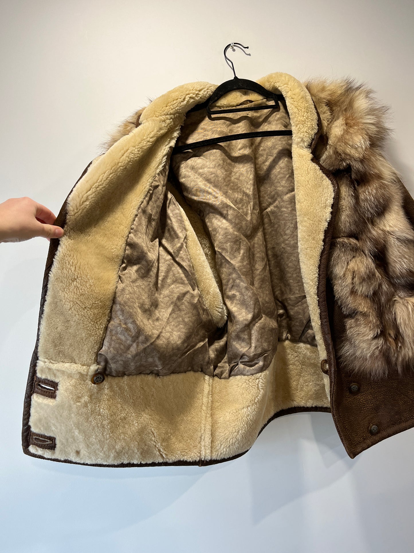 Veste en fourrure et cuir marron