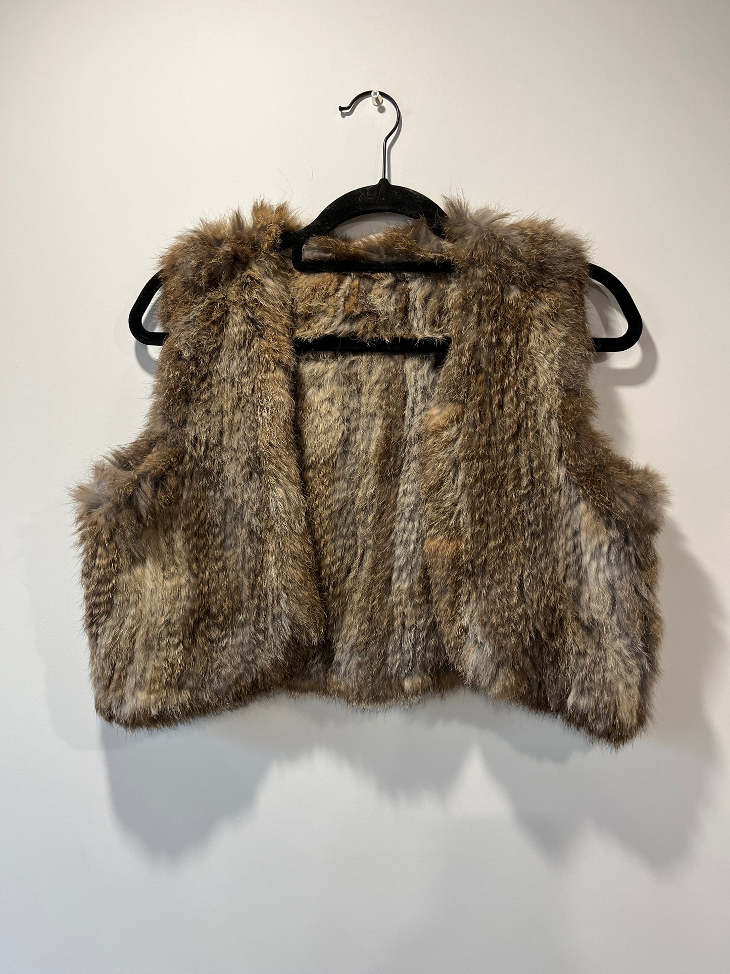 Gilet en fourrure tressée