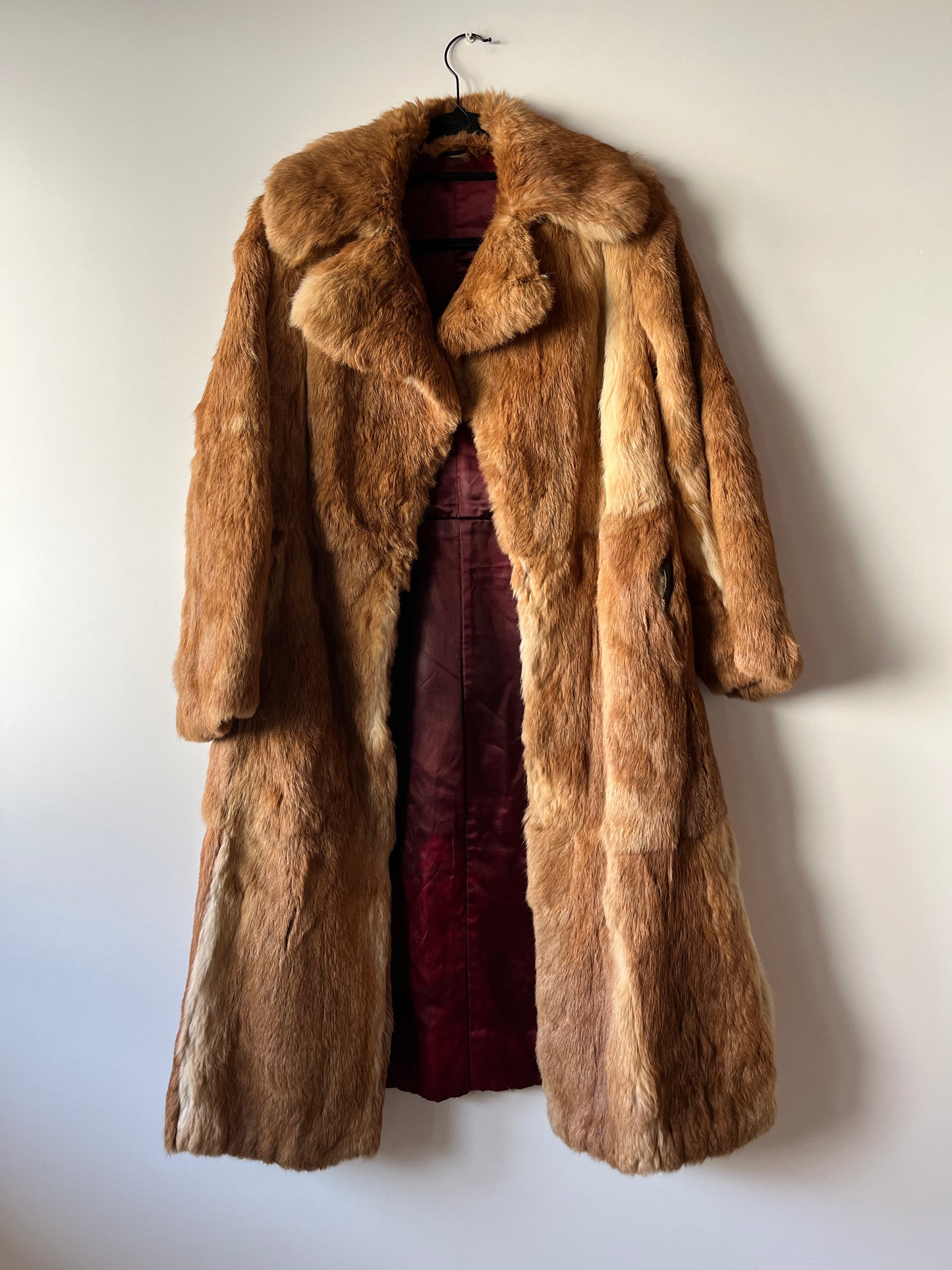 Manteau long en fourrure beige