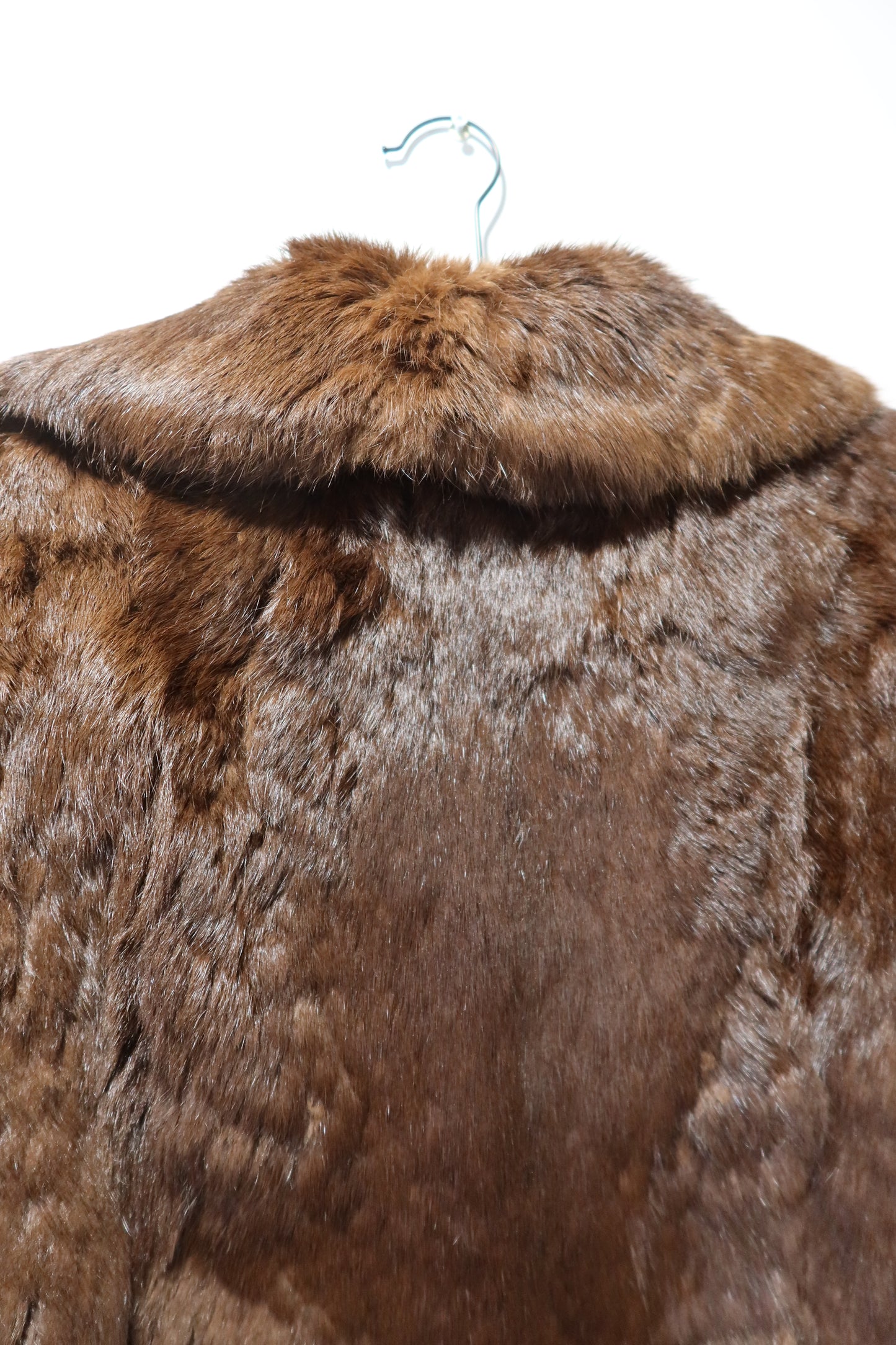 Manteau en fourrure marron