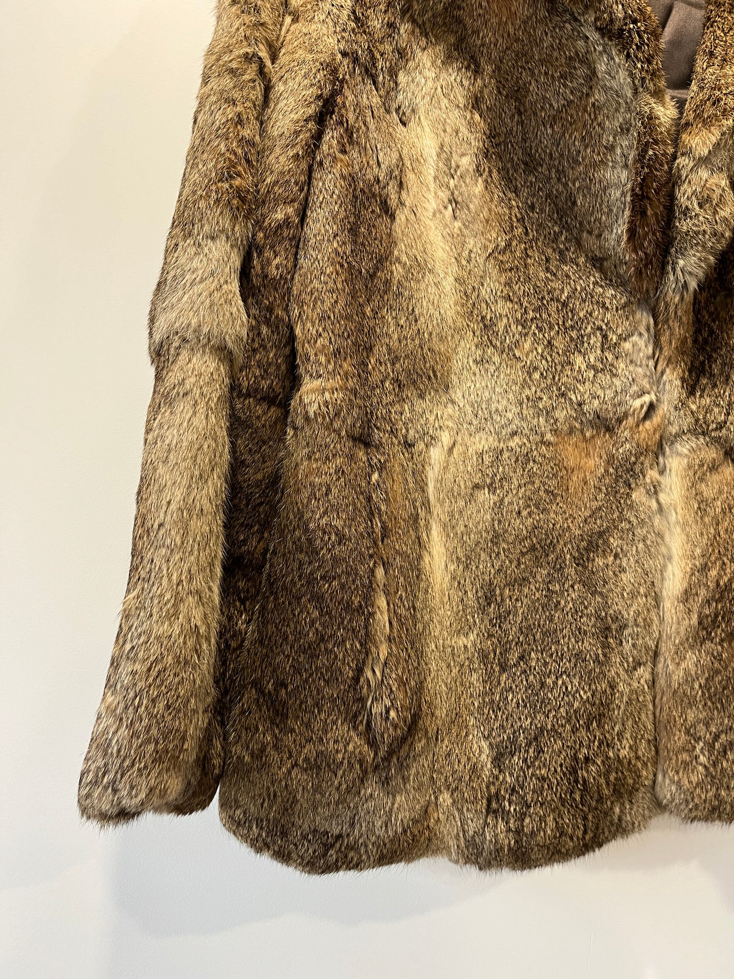 Manteau en fourrure gris maronné