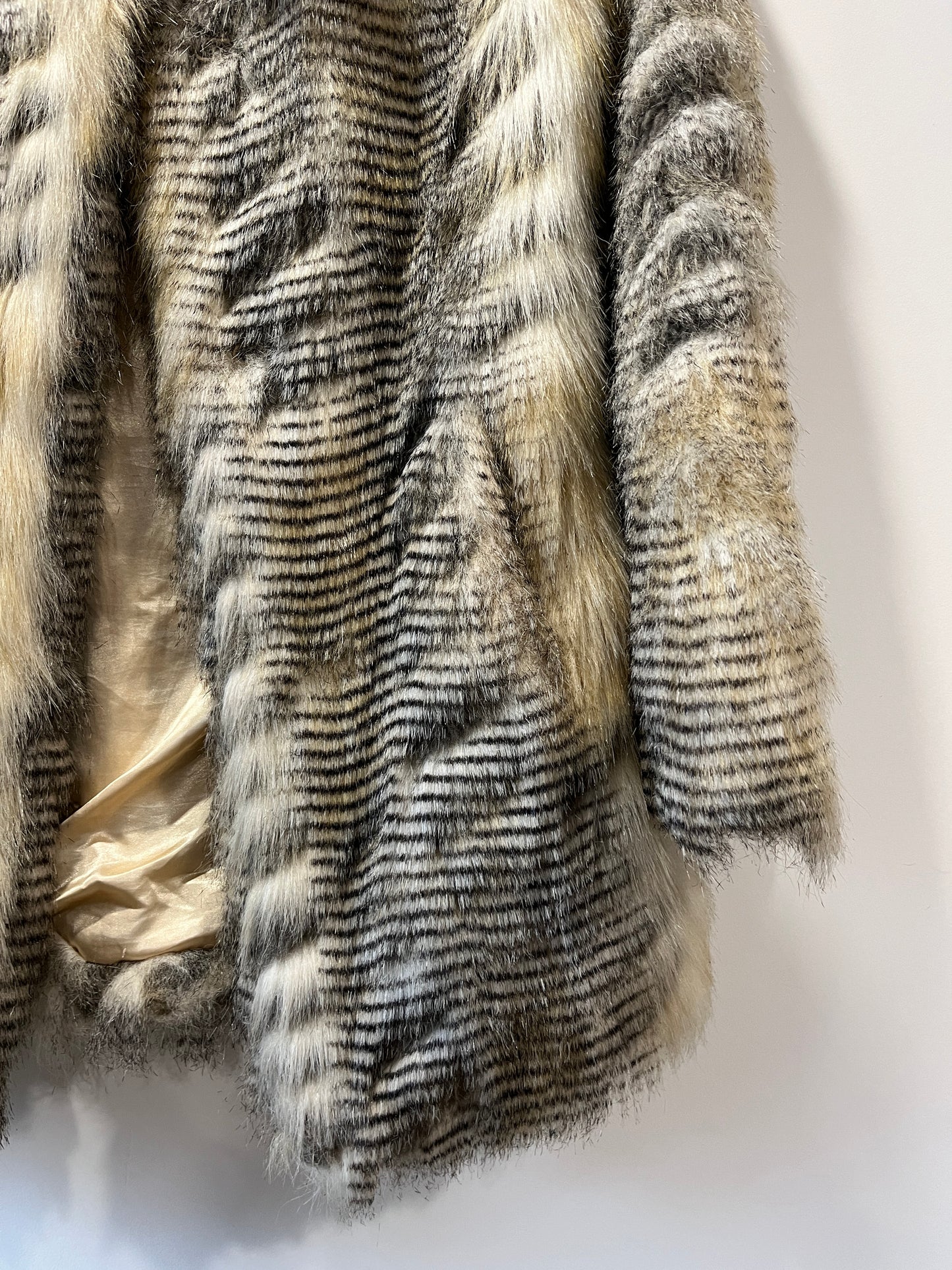 Manteau en fausse fourrure imprimé style animal