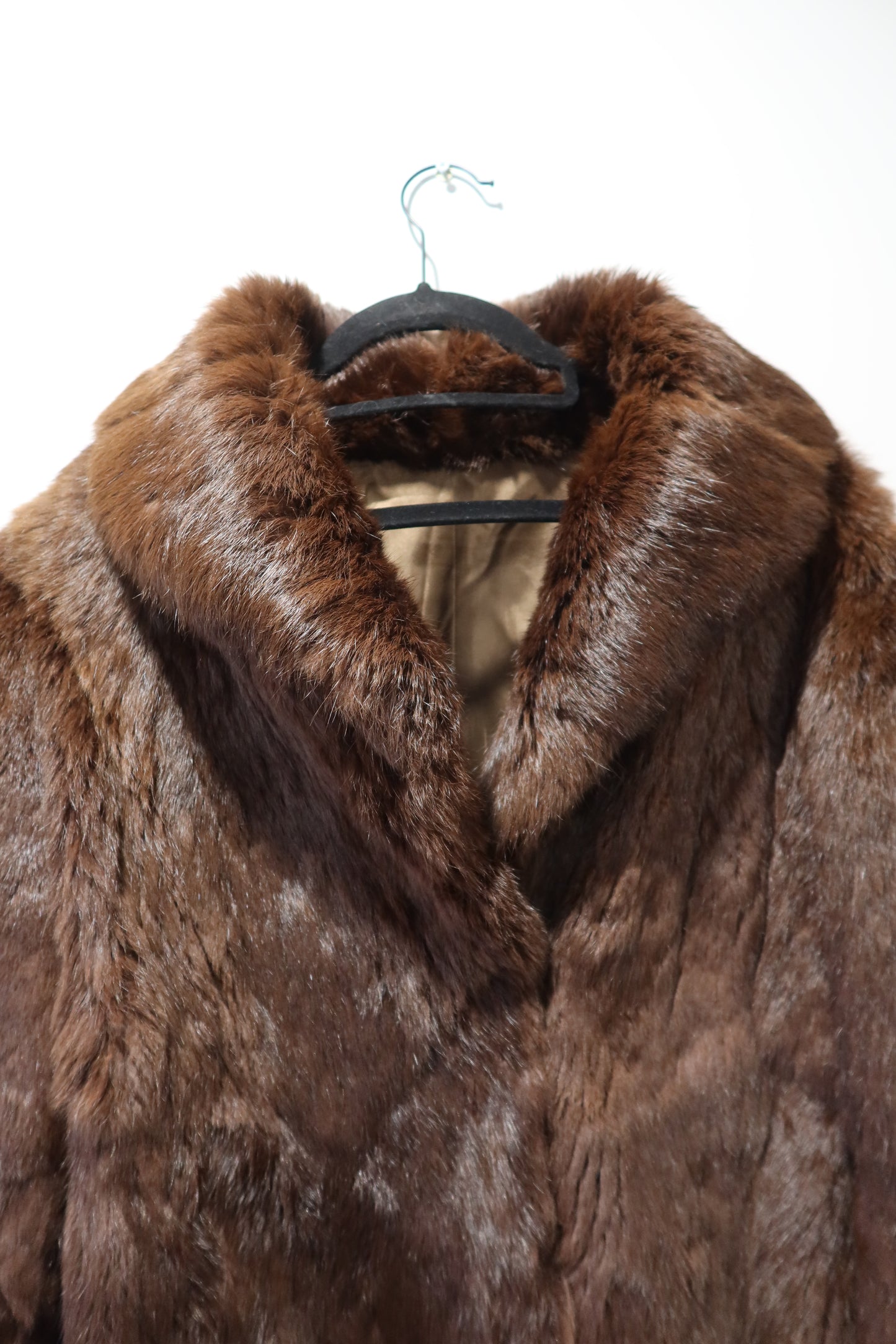 Manteau en fourrure marron