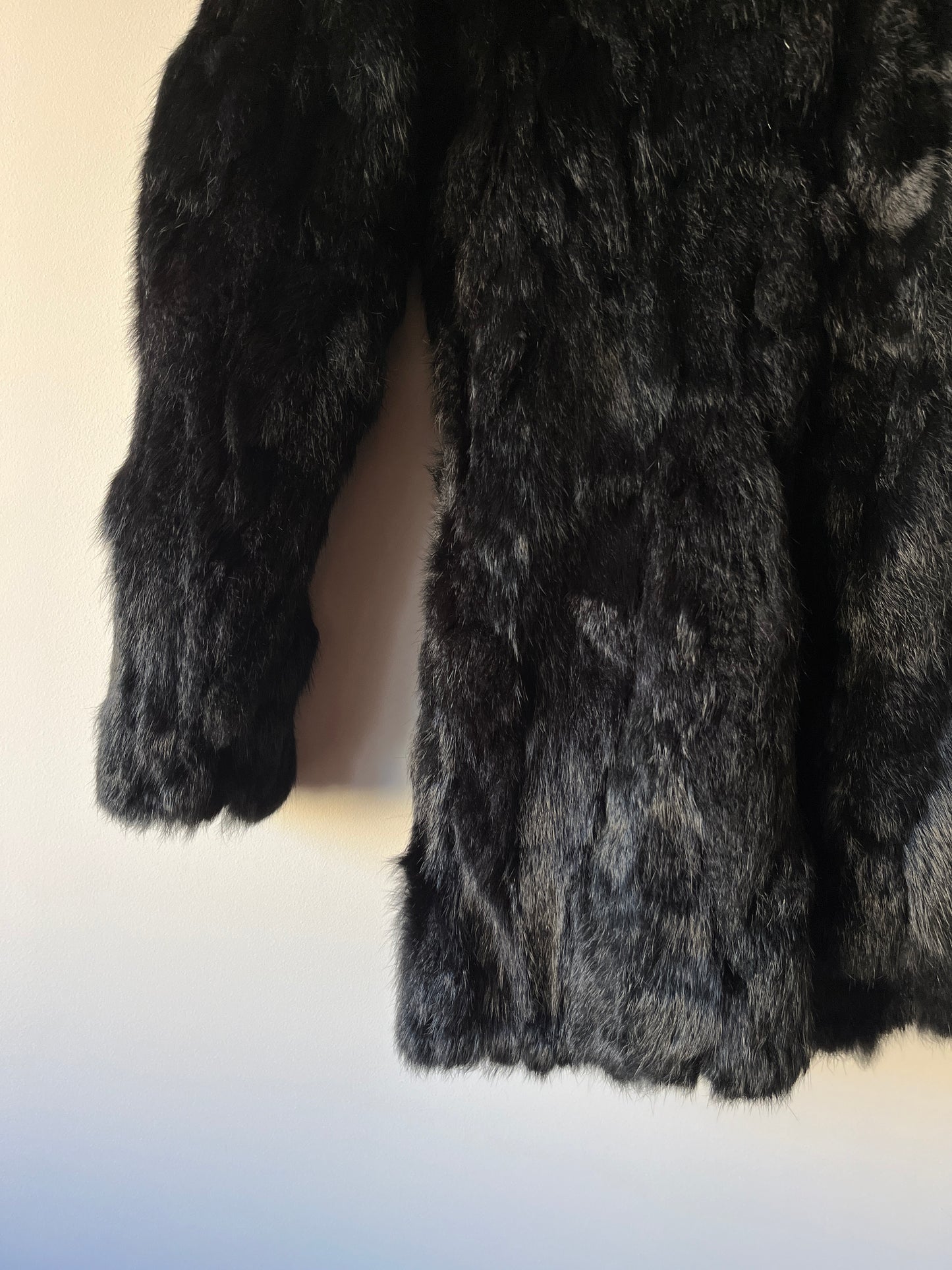 Manteau en fourrure forme caban