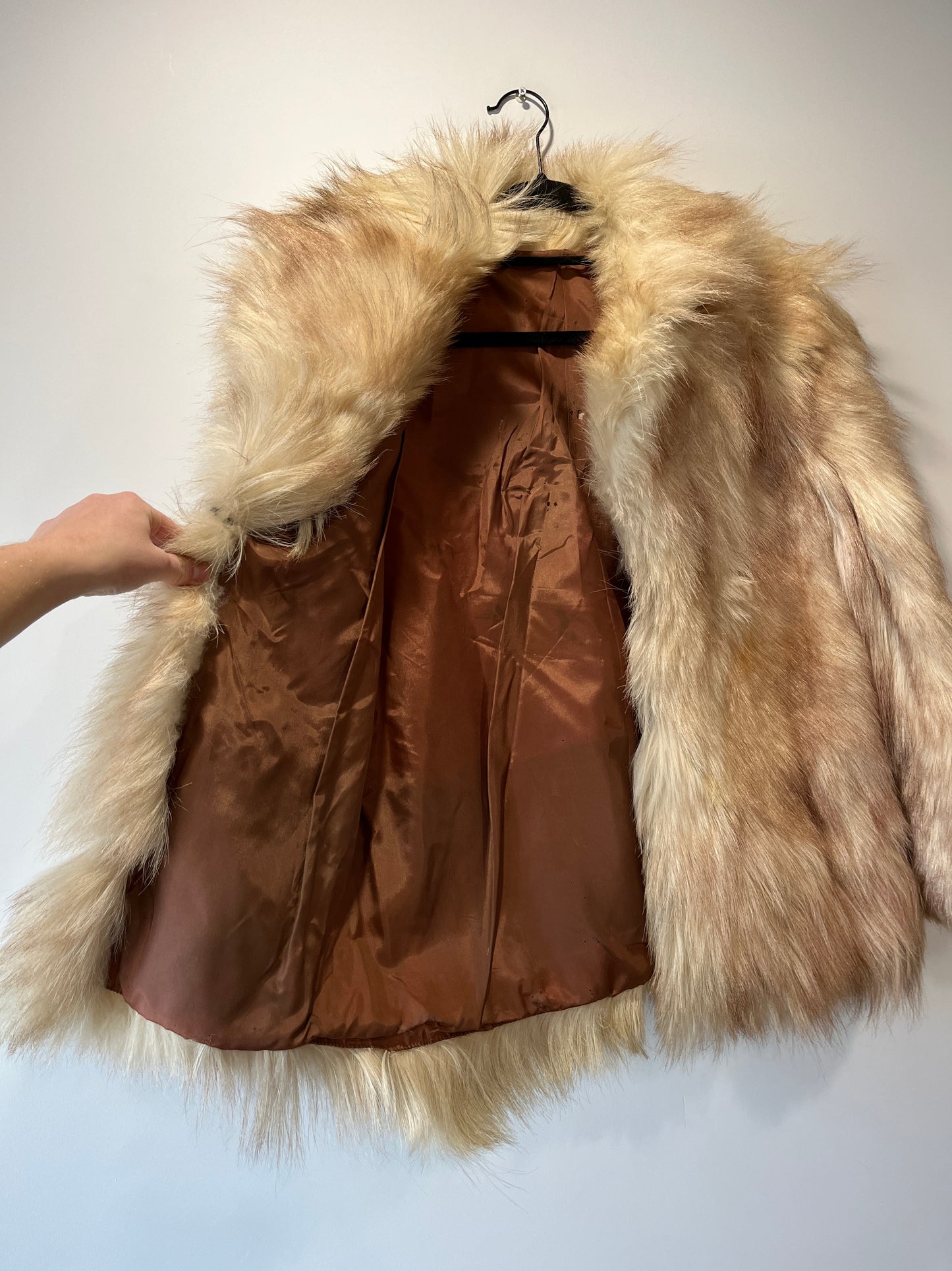 Manteau en fourrure beige