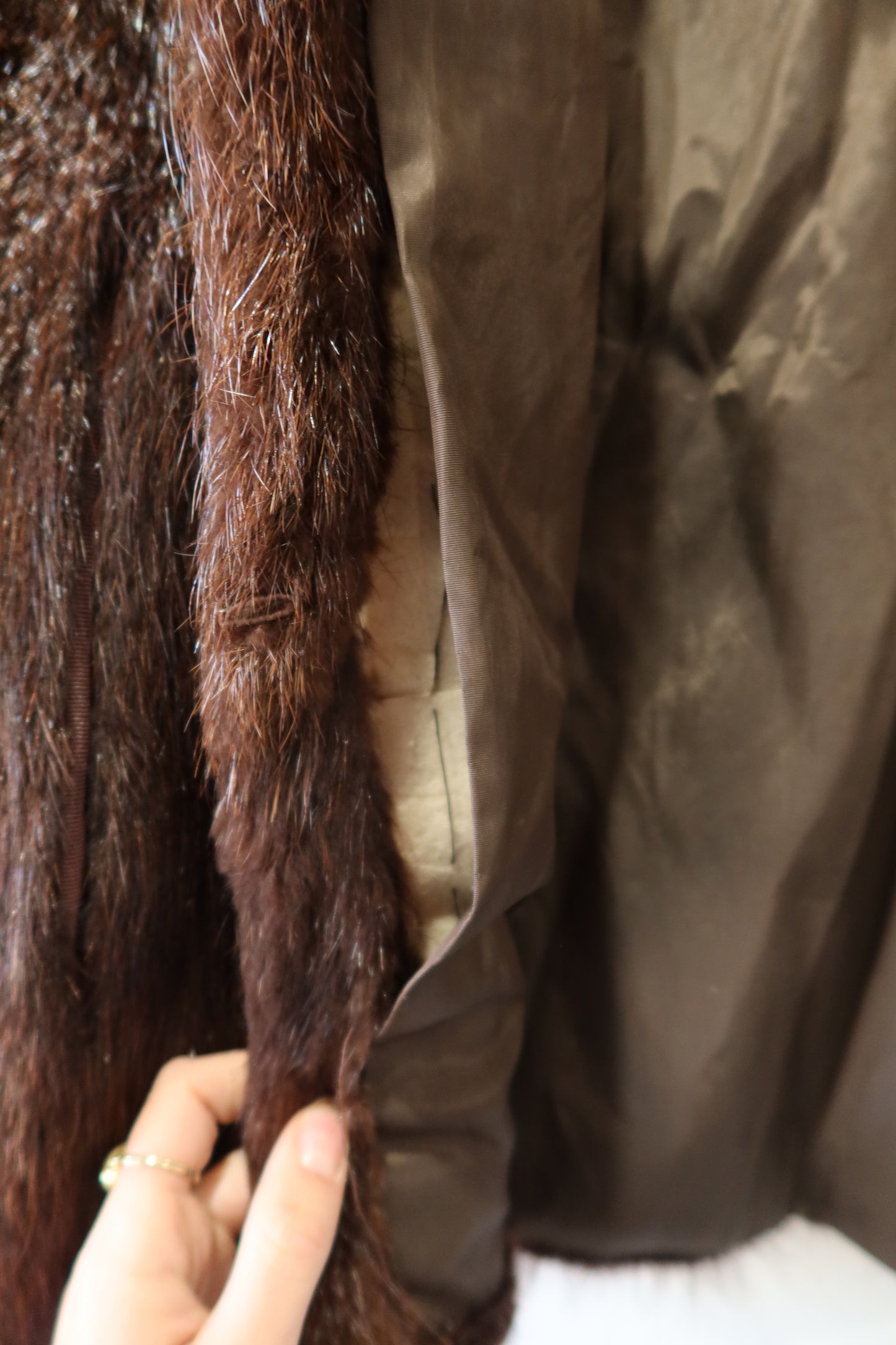 Manteau en fourrure marron
