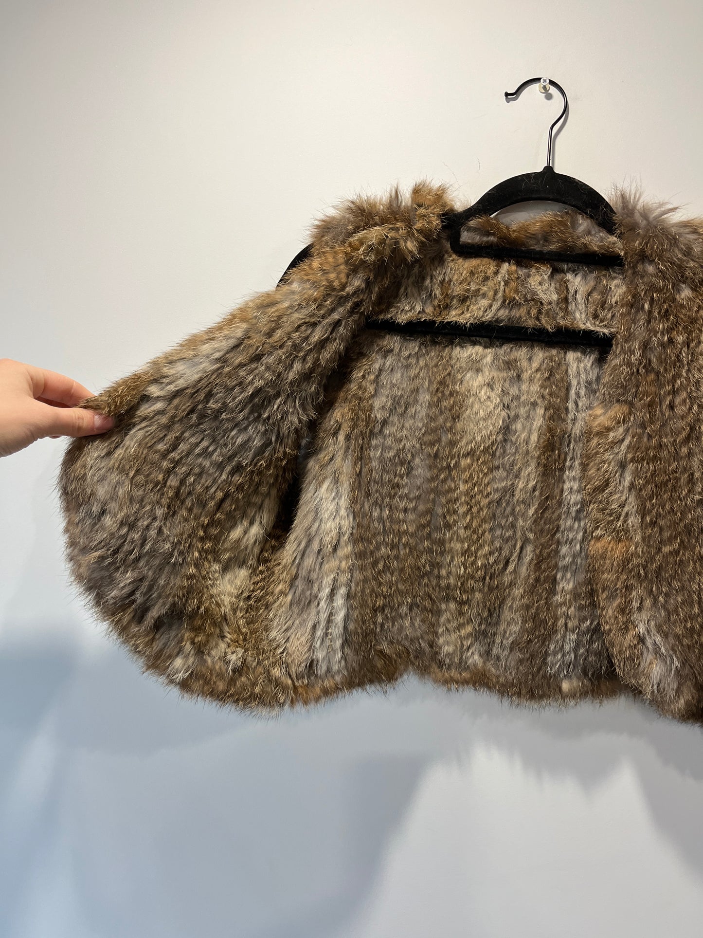 Gilet en fourrure tressée