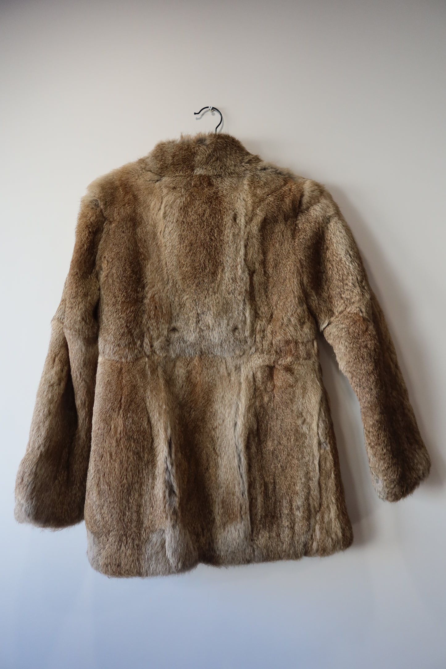 Manteau en fourrure gris
