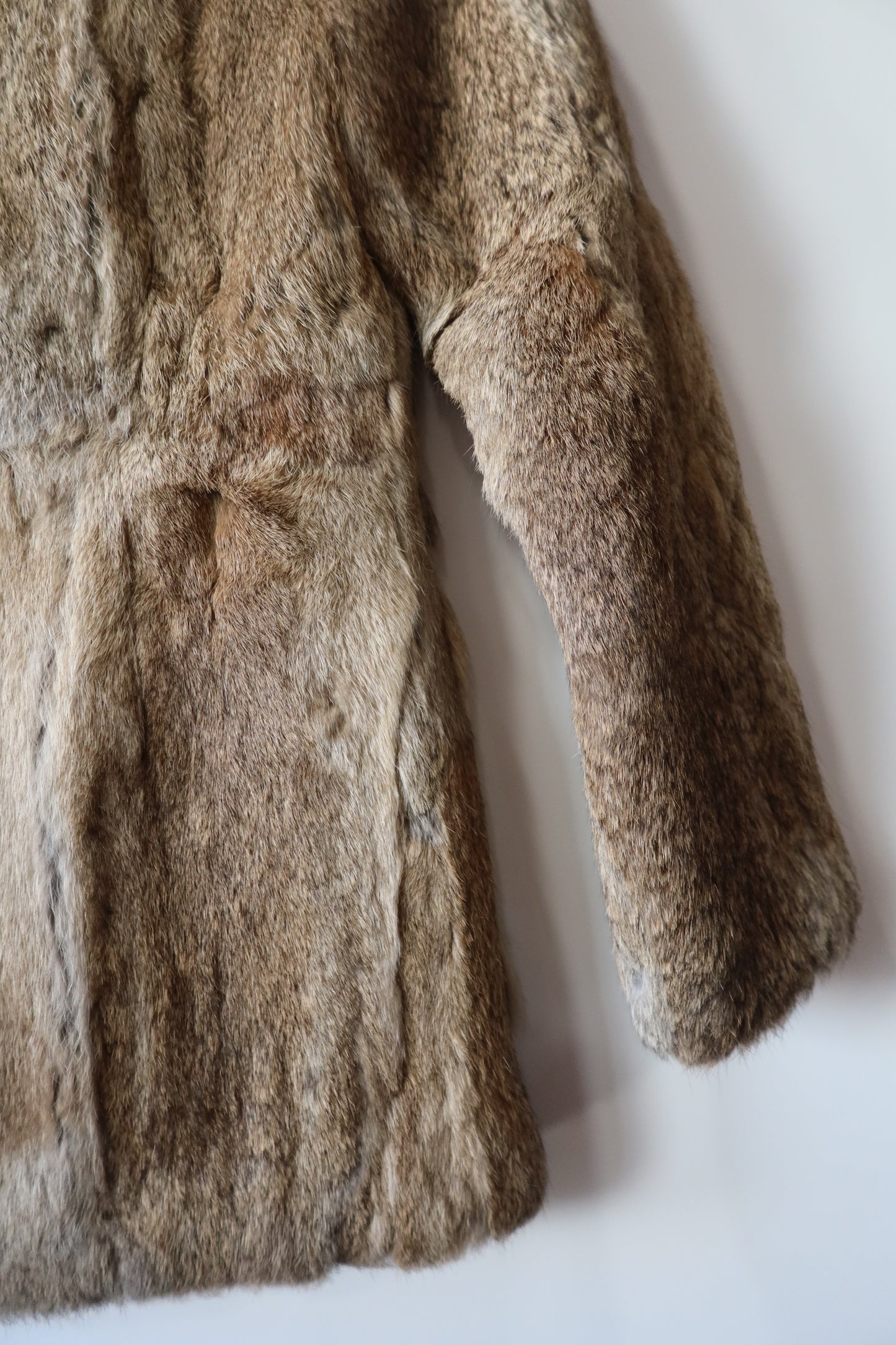 Manteau en fourrure gris