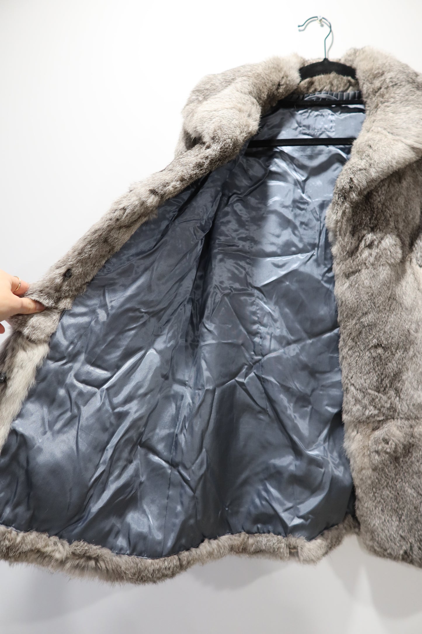 Manteau en fourrure gris