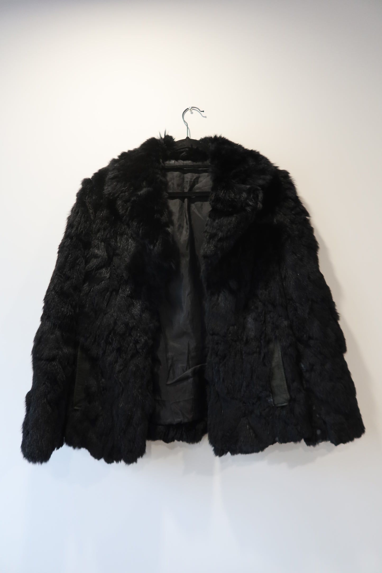 Manteau en fourrure noir