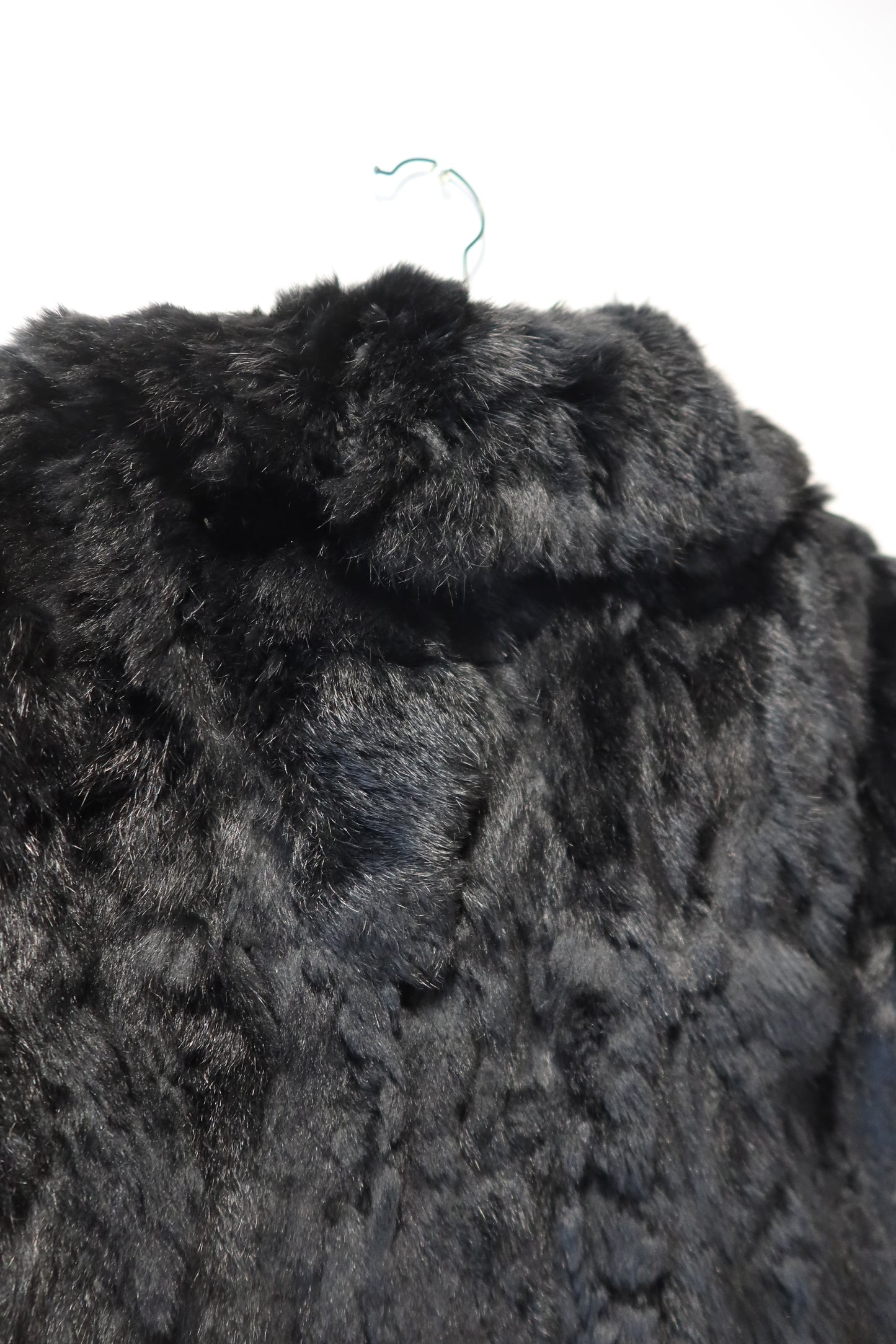 Manteau en fourrure noir