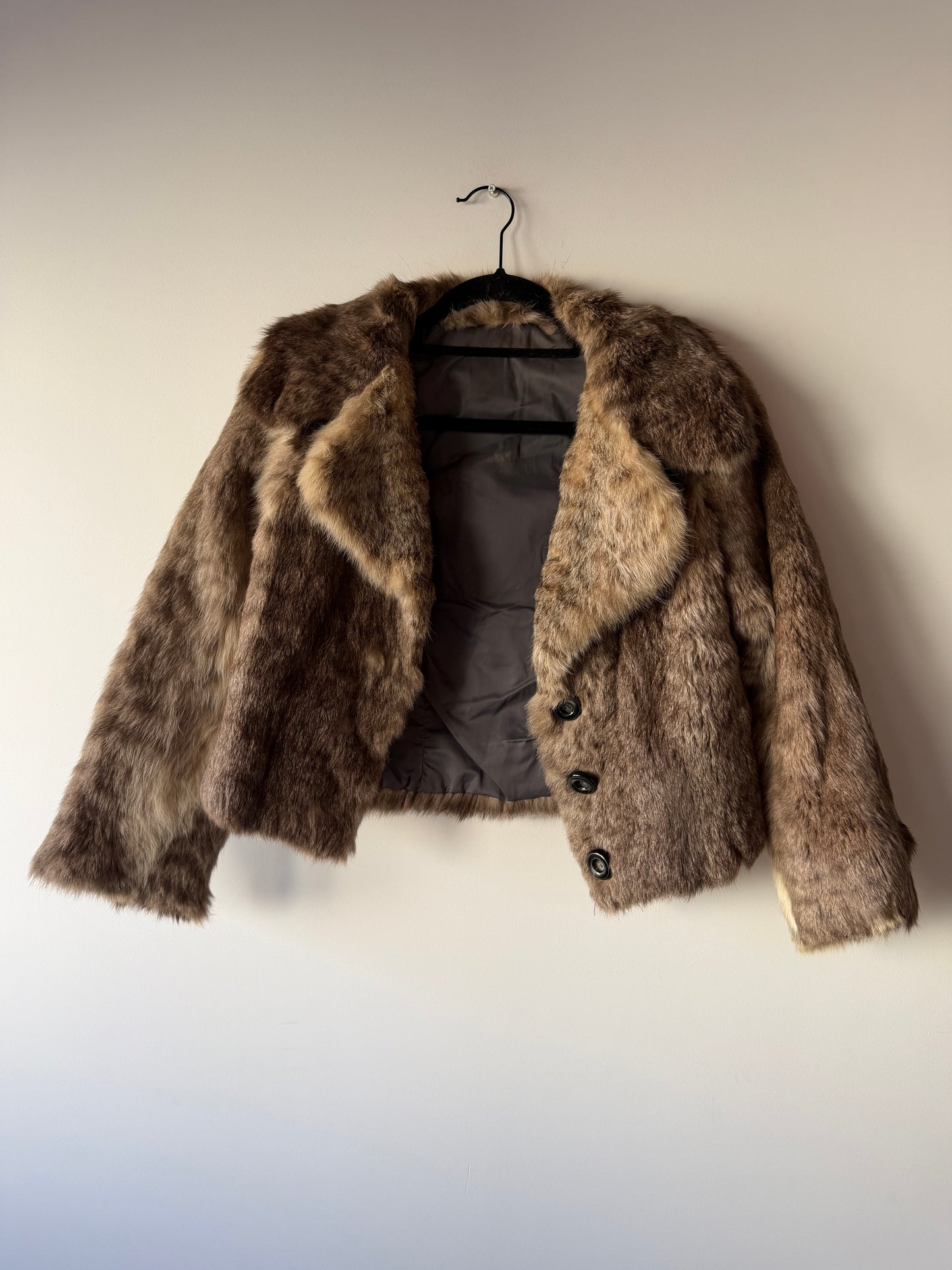 Veste en fourrure grise