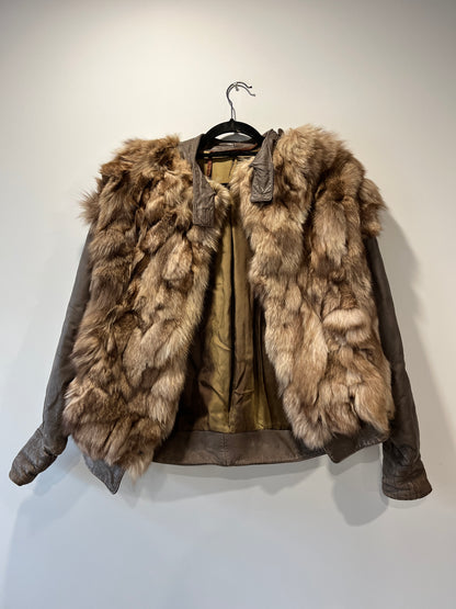 Veste en fourrure et cuir
