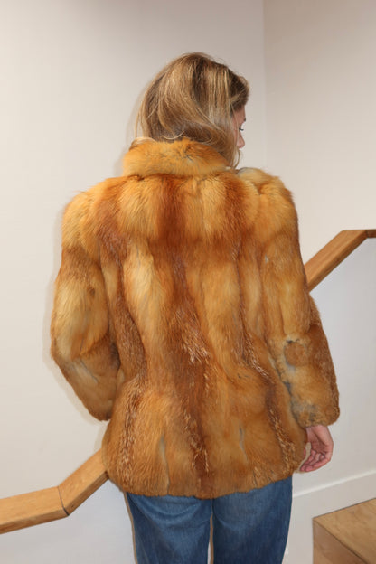 Manteau en fourrure roux doré