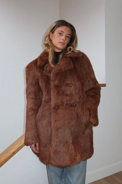 Manteau en fourrure marron