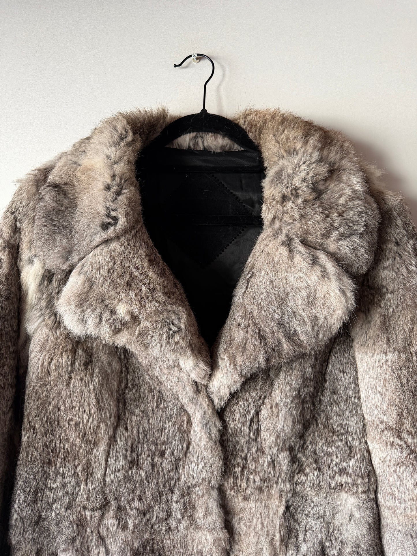 Manteau en fourrure gris