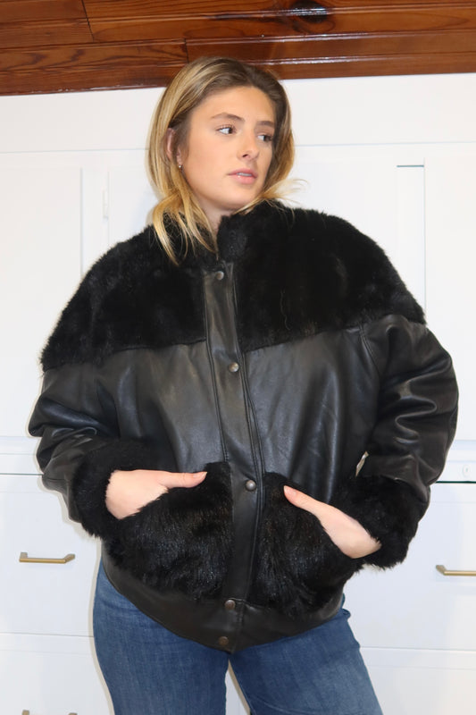 Veste en simili cuir et fausse fourrure
