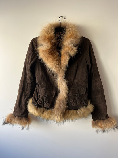 Veste en cuir avec bordures en fourrure