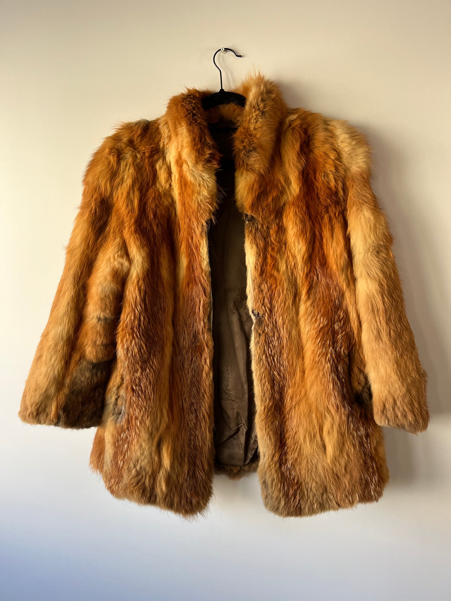 Manteau en fourrure roux doré