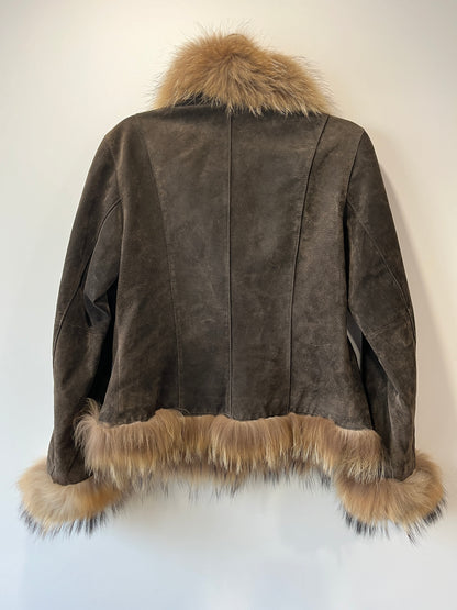 Veste en cuir avec bordures en fourrure