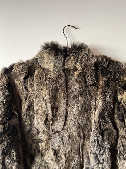 Veste en fourrure grise