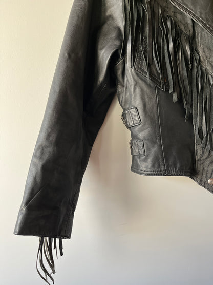 Veste en cuir noire à franges