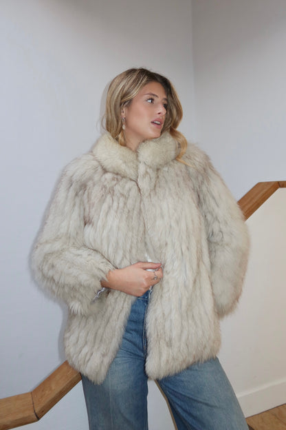 Manteau en fourrure galonné blanc