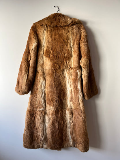 Manteau long en fourrure beige