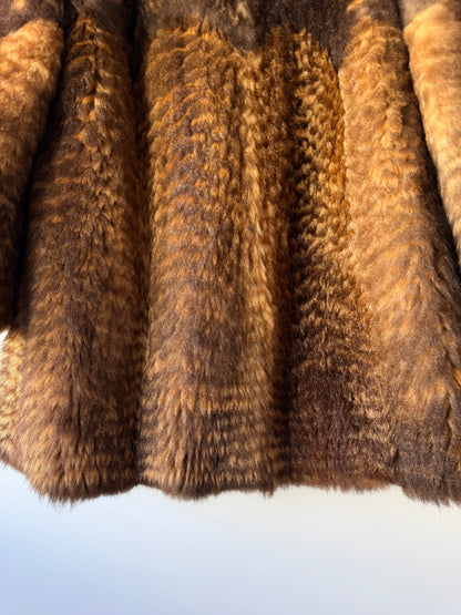 Manteau en fourrure marron