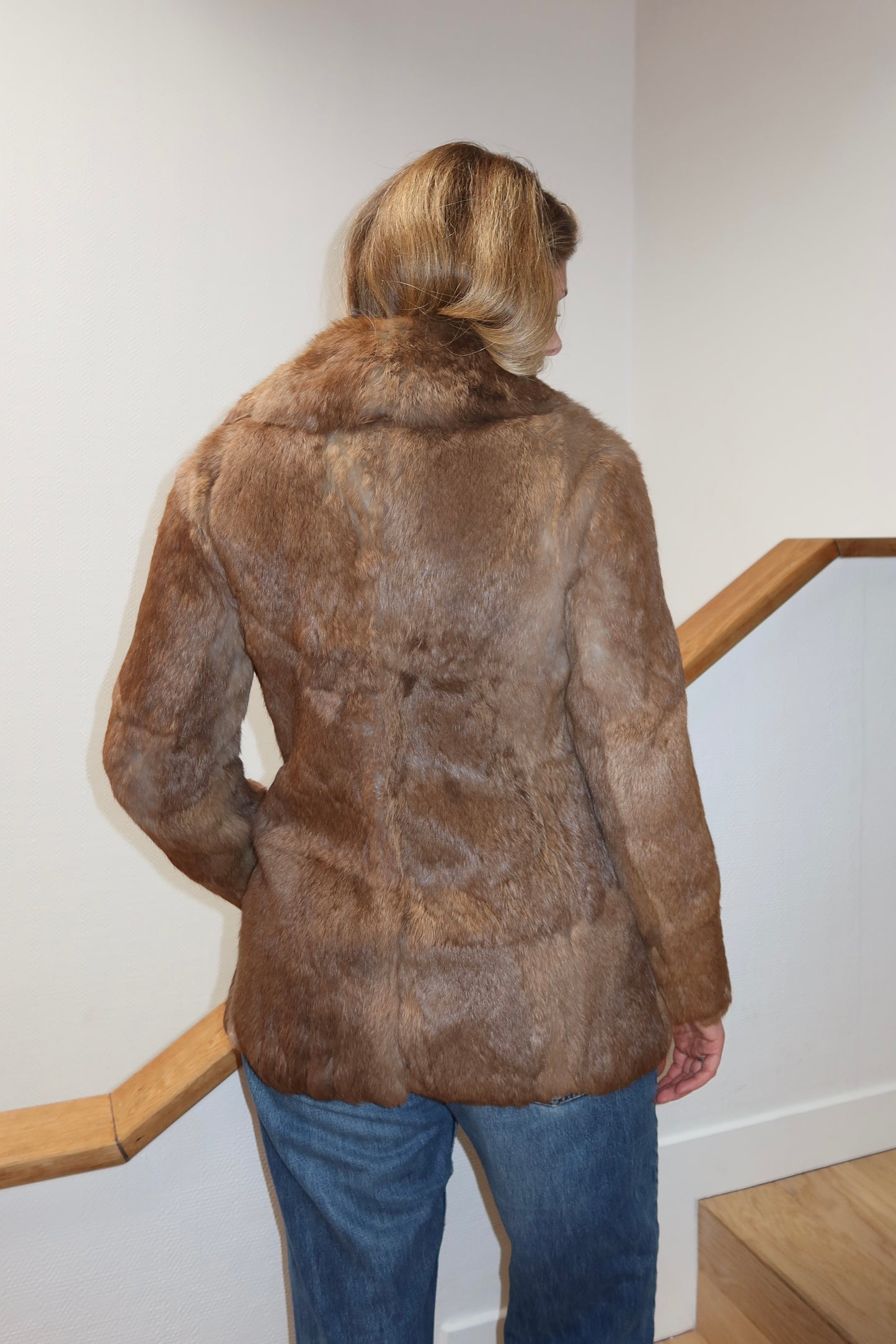 Manteau en fourrure taupe