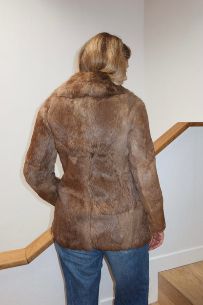 Manteau en fourrure taupe