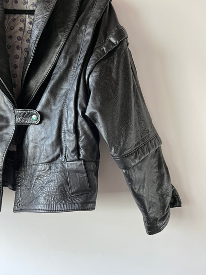 Veste en cuir noir modulable